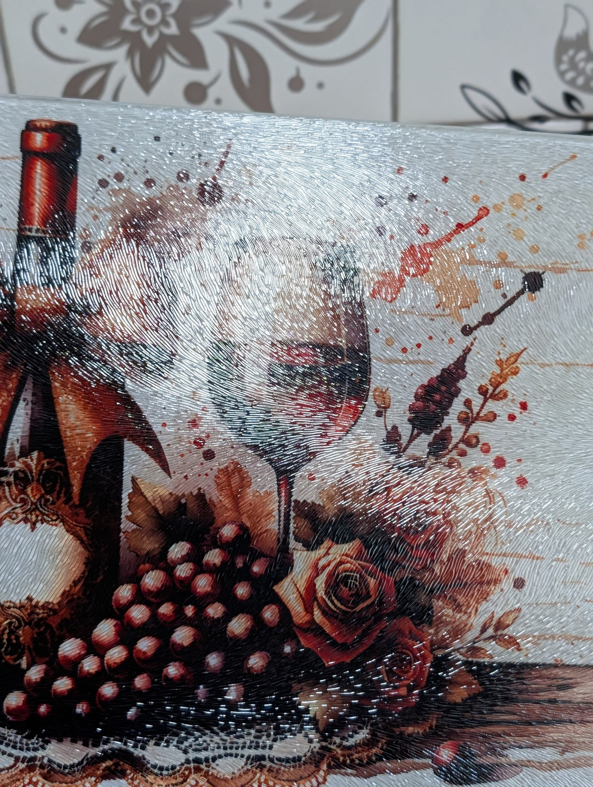 Wine & Roses 11 × 8 Glass Cutting Board